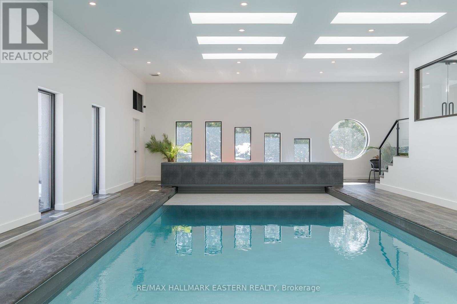 6 Weller Crescent, Peterborough (Monaghan Ward 2), Ontario  K9J 6J5 - Photo 32 - X12976078