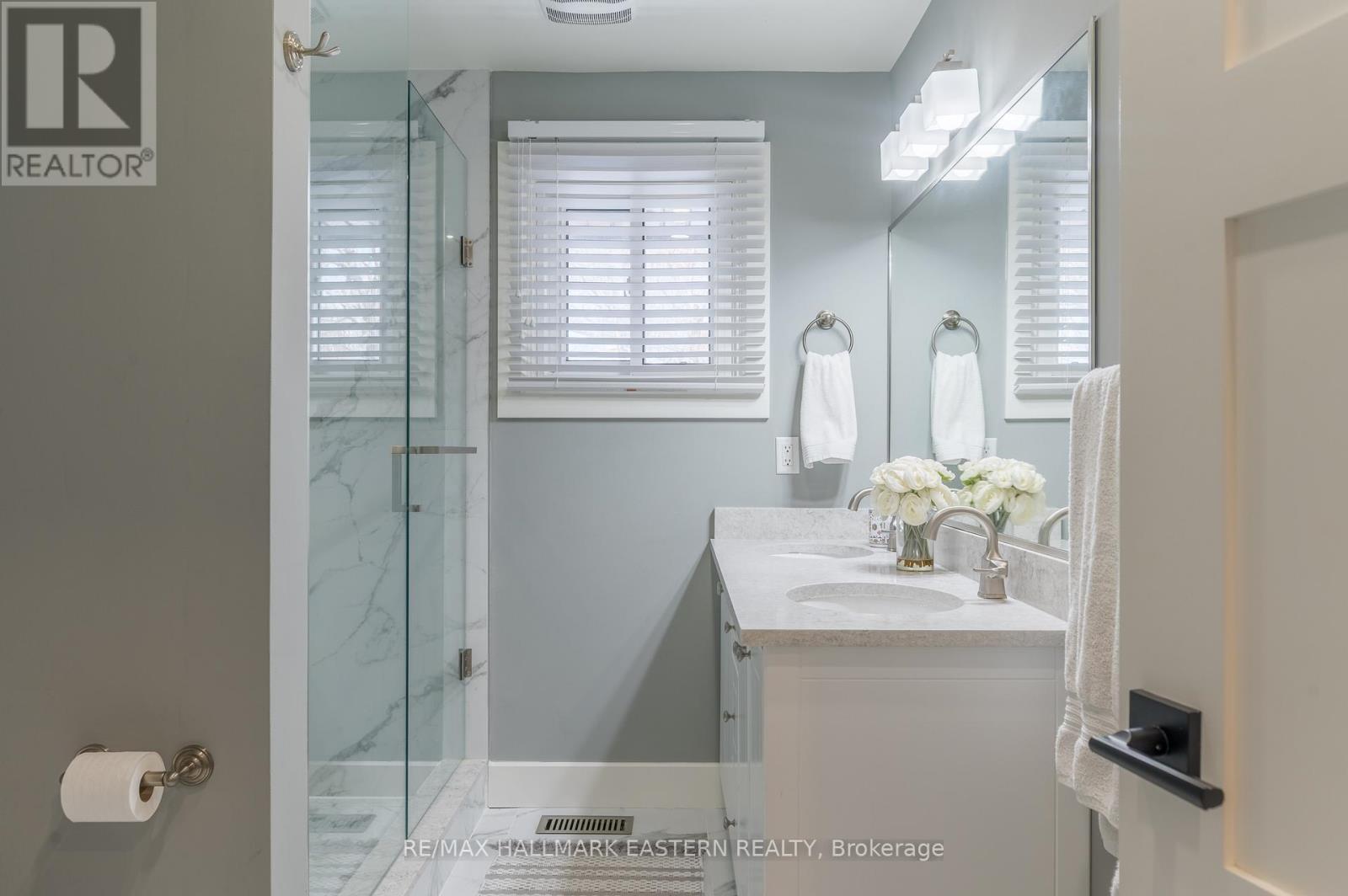 6 Weller Crescent, Peterborough (Monaghan Ward 2), Ontario  K9J 6J5 - Photo 37 - X12976078