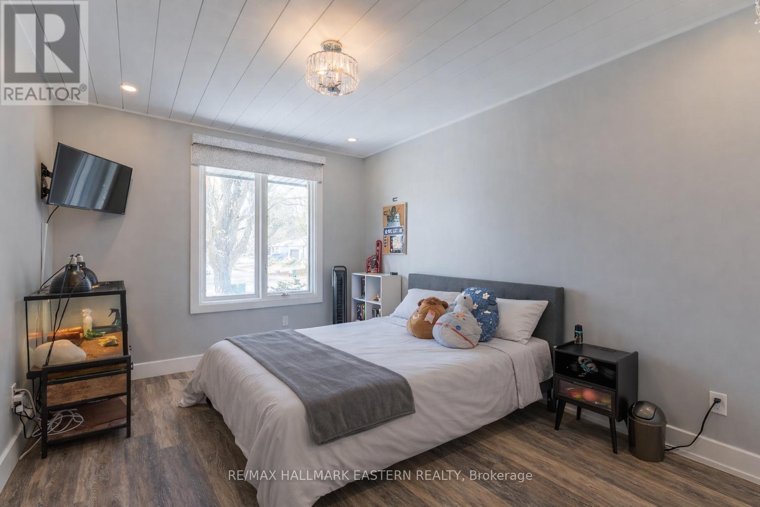 6 Weller Crescent, Peterborough (Monaghan Ward 2), Ontario  K9J 6J5 - Photo 39 - X12976078