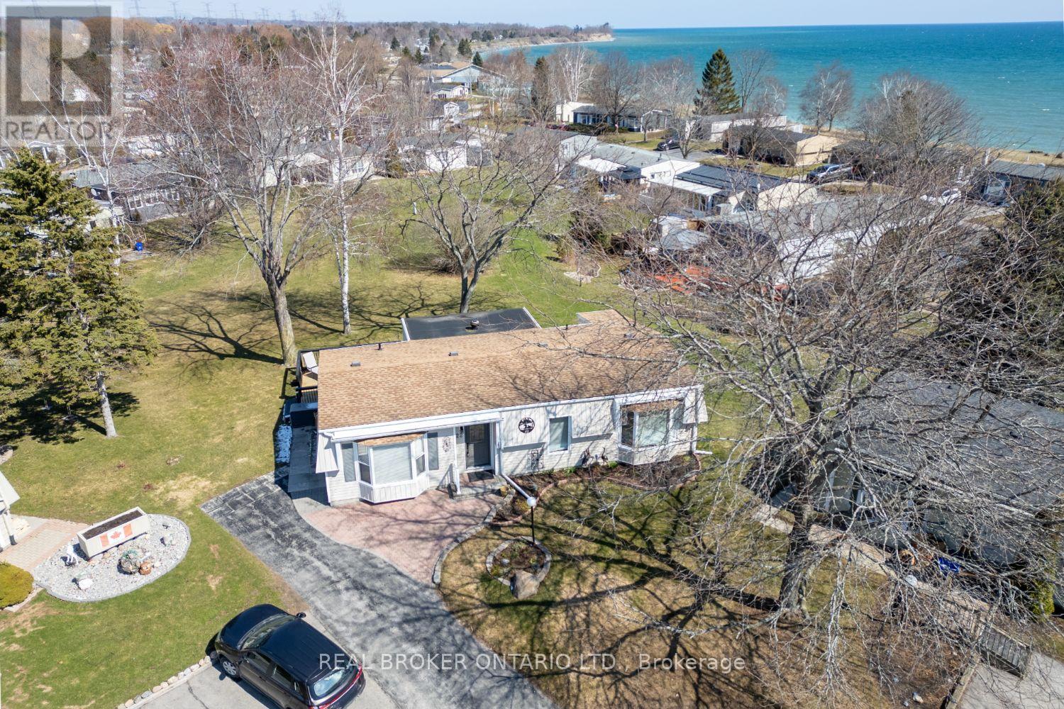 22 CHAMPLAIN COURT, clarington (newcastle), Ontario