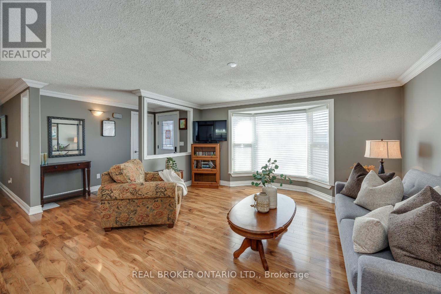 22 Champlain Court, Clarington (Newcastle), Ontario  L1B 1A5 - Photo 11 - E12976780