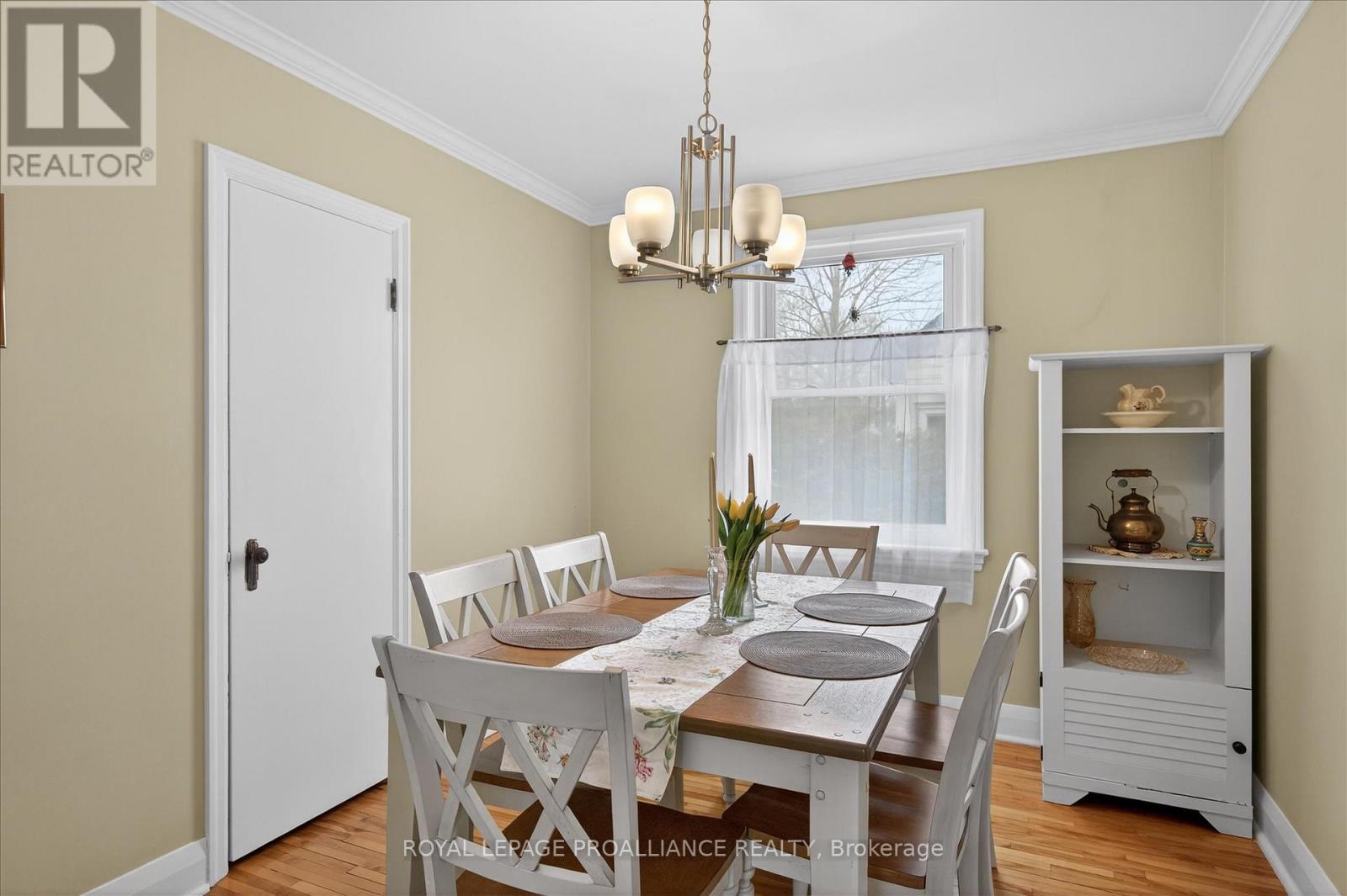 637 Beverly Street, Peterborough (Ashburnham Ward 4), Ontario  K9H 2B4 - Photo 11 - X12976678