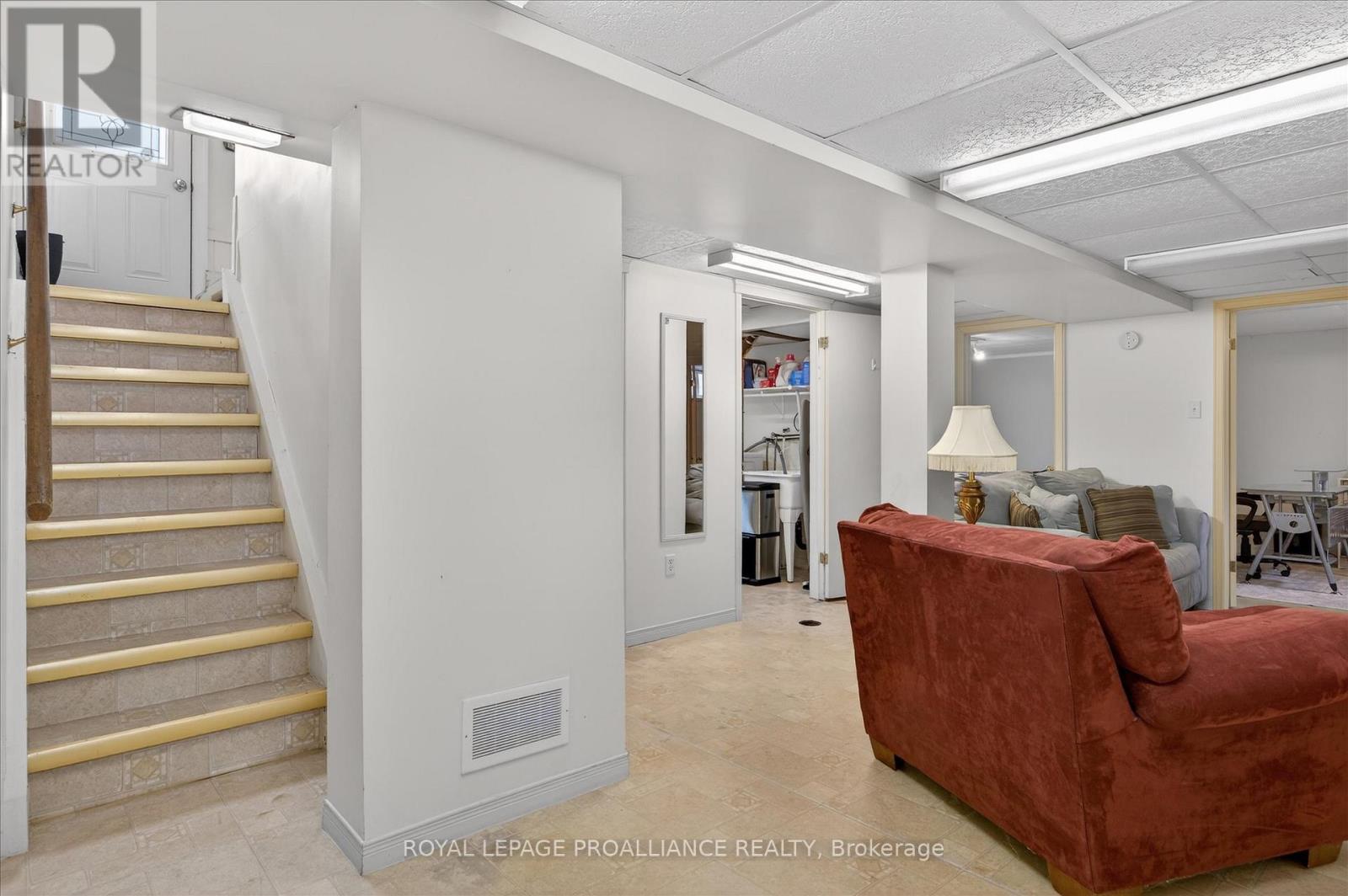 637 Beverly Street, Peterborough (Ashburnham Ward 4), Ontario  K9H 2B4 - Photo 16 - X12976678