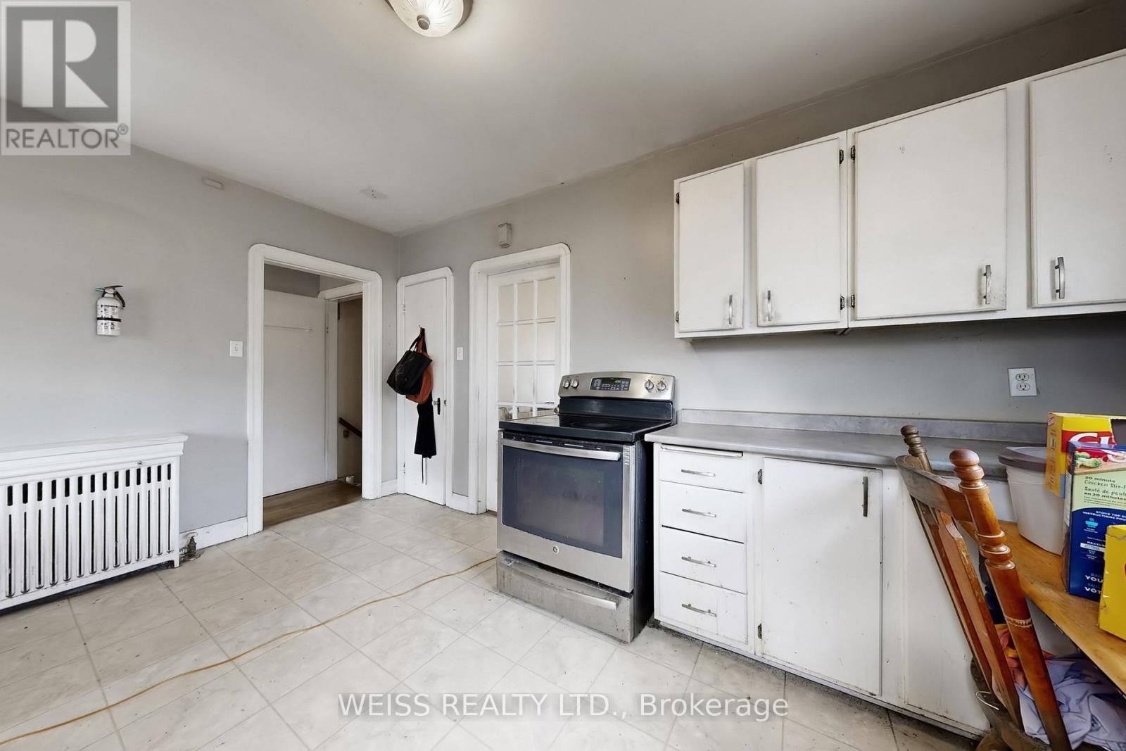 261 Wolsely Street, Peterborough (Northcrest Ward 5), Ontario  K9H 4Z8 - Photo 10 - X12976754