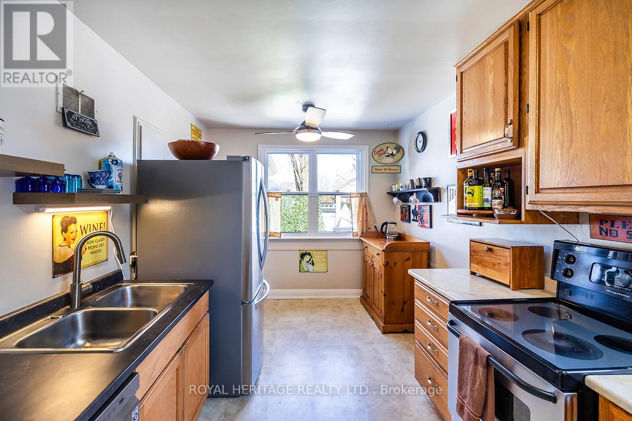 250 King George Street, Peterborough (Otonabee Ward 1), Ontario  K9J 1R8 - Photo 10 - X12977126