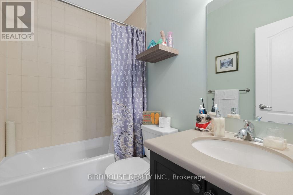 8 Deacon Crescent, Kawartha Lakes (Lindsay), Ontario  K9V 0L4 - Photo 13 - X12977224