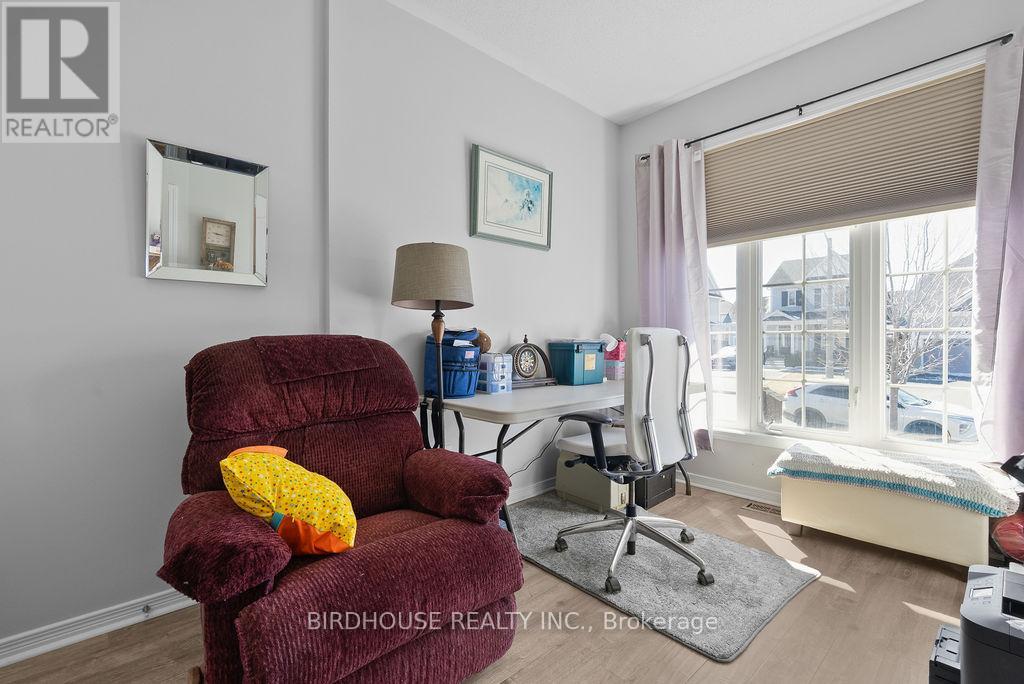 8 Deacon Crescent, Kawartha Lakes (Lindsay), Ontario  K9V 0L4 - Photo 14 - X12977224