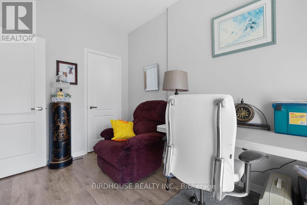 8 Deacon Crescent, Kawartha Lakes (Lindsay), Ontario  K9V 0L4 - Photo 15 - X12977224