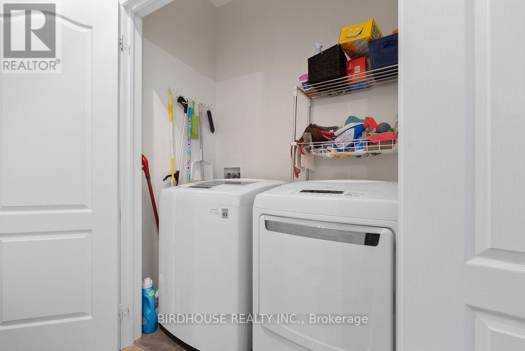 8 Deacon Crescent, Kawartha Lakes (Lindsay), Ontario  K9V 0L4 - Photo 23 - X12977224