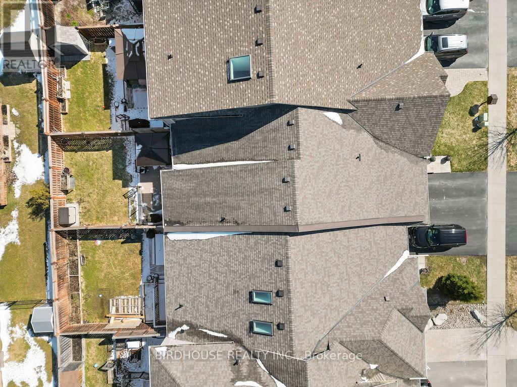 8 Deacon Crescent, Kawartha Lakes (Lindsay), Ontario  K9V 0L4 - Photo 29 - X12977224