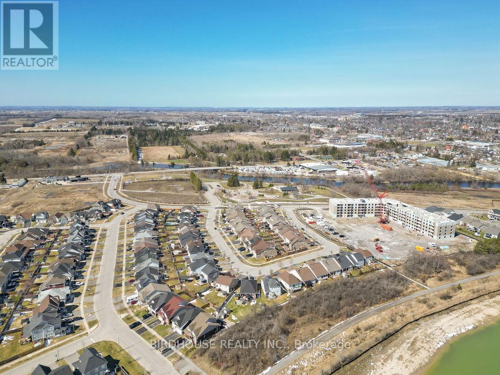 8 Deacon Crescent, Kawartha Lakes (Lindsay), Ontario  K9V 0L4 - Photo 31 - X12977224