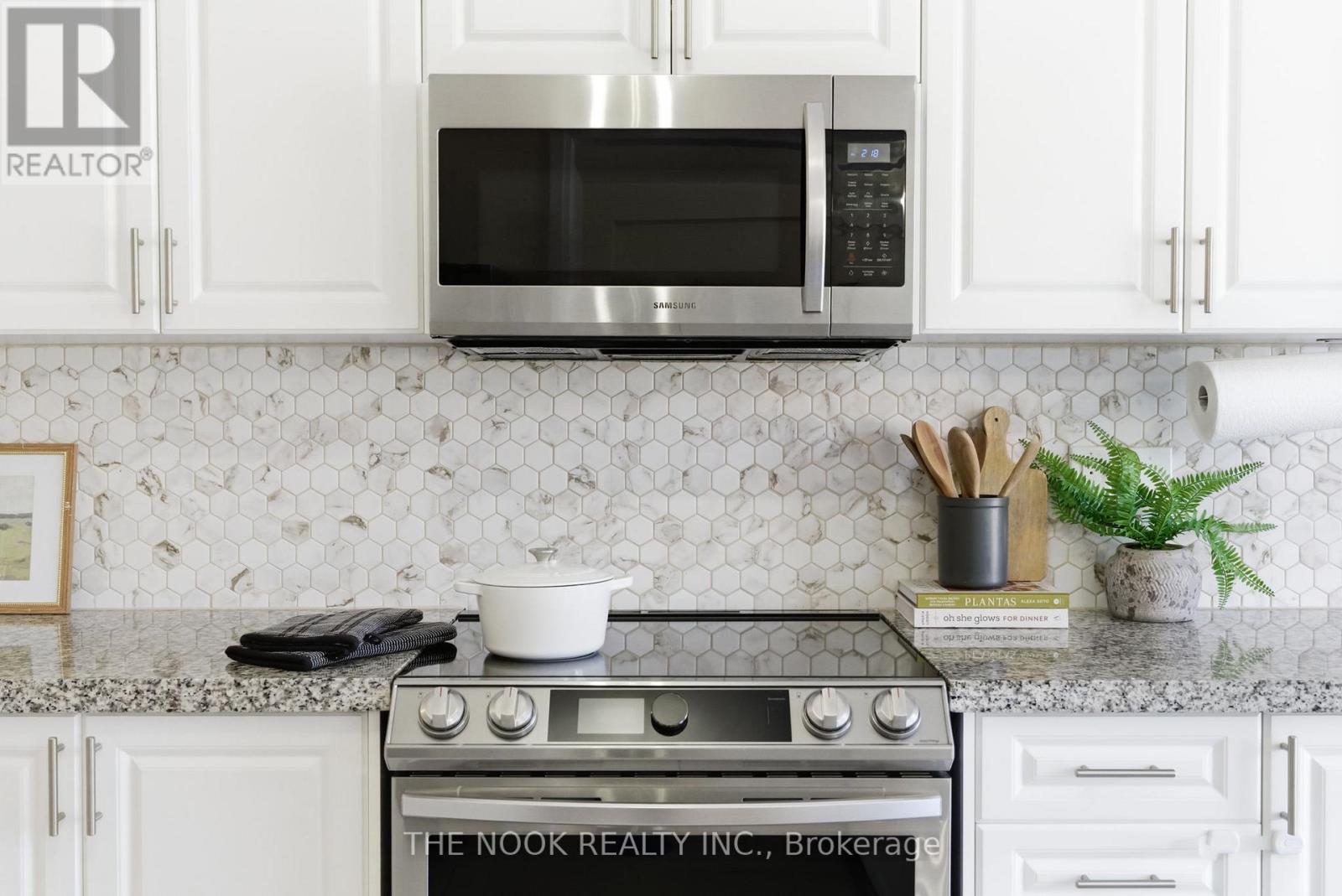 28 Fernridge Heights, Cavan Monaghan (Cavan-Monaghan), Ontario  L0A 1G0 - Photo 19 - X12977814