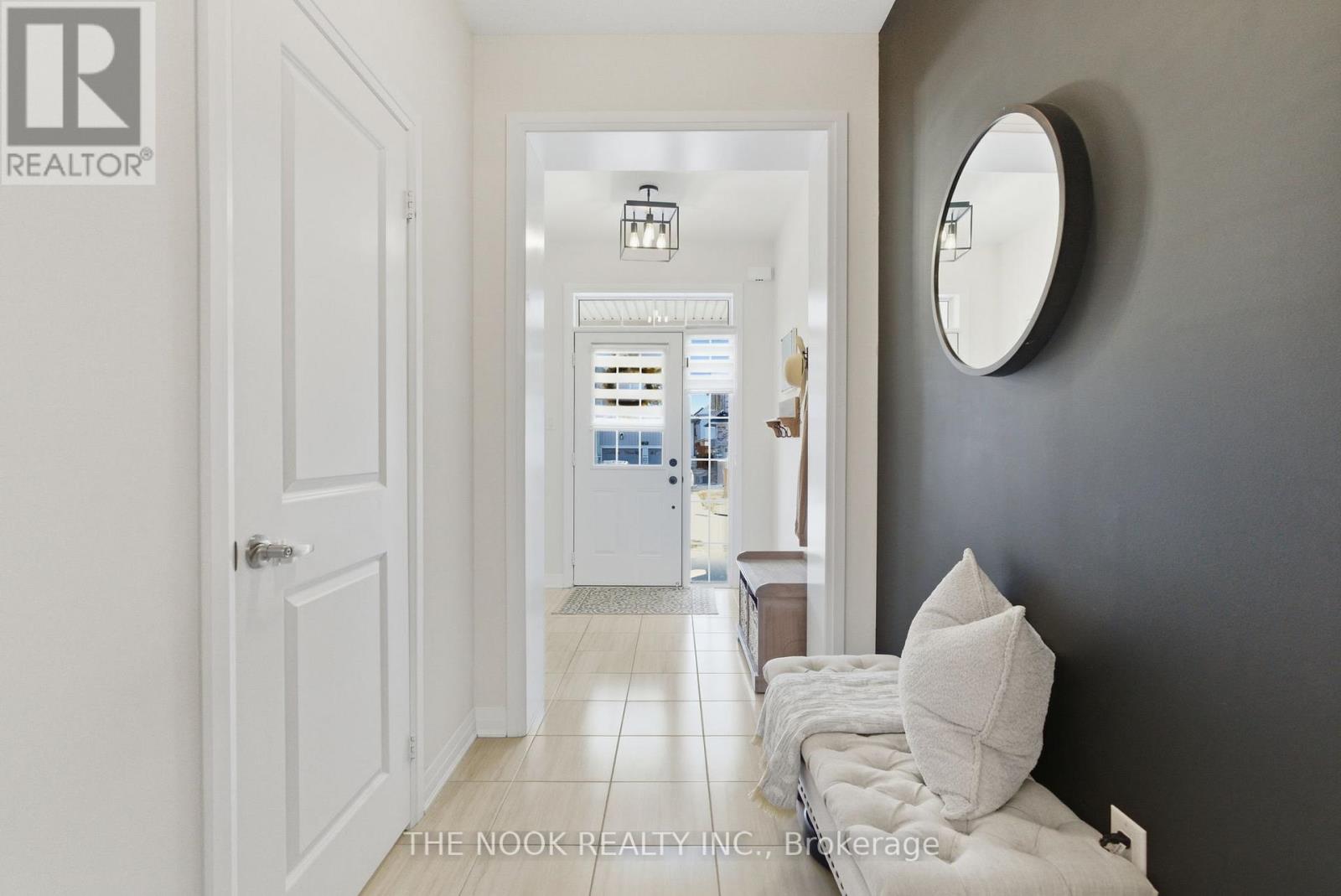 28 Fernridge Heights, Cavan Monaghan (Cavan-Monaghan), Ontario  L0A 1G0 - Photo 5 - X12977814