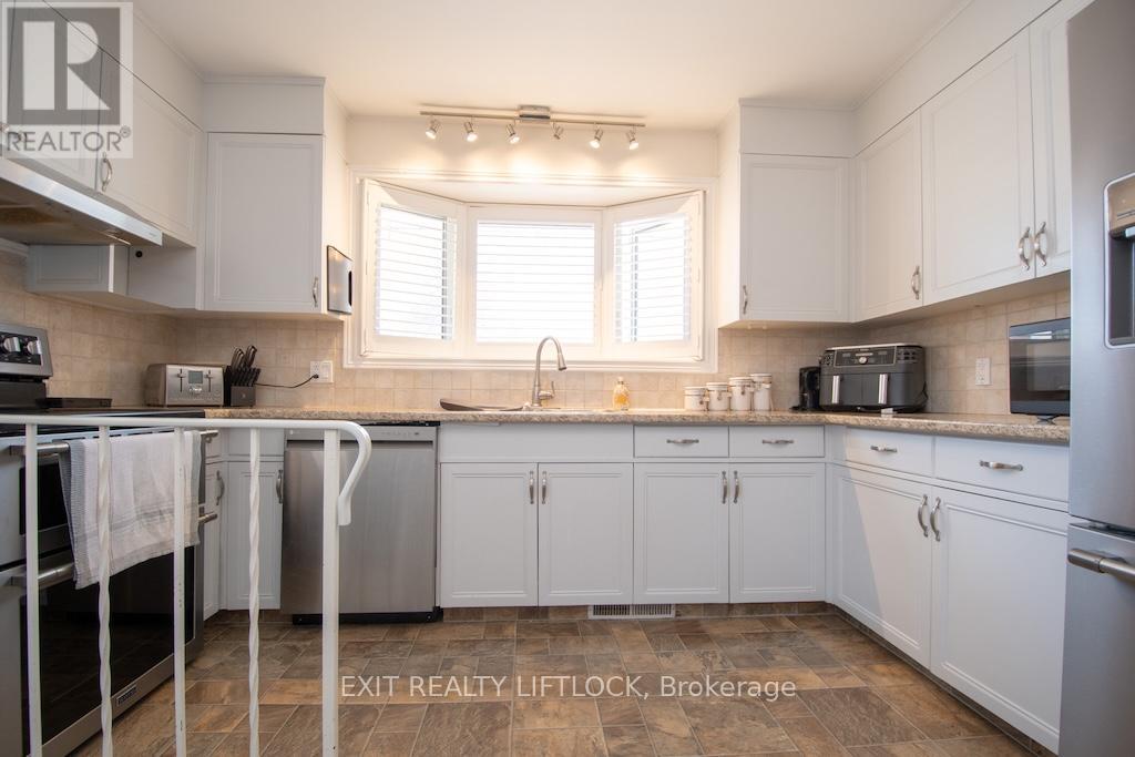 871 Westdale Avenue, Peterborough (Northcrest Ward 5), Ontario  K9H 6C5 - Photo 11 - X12977952