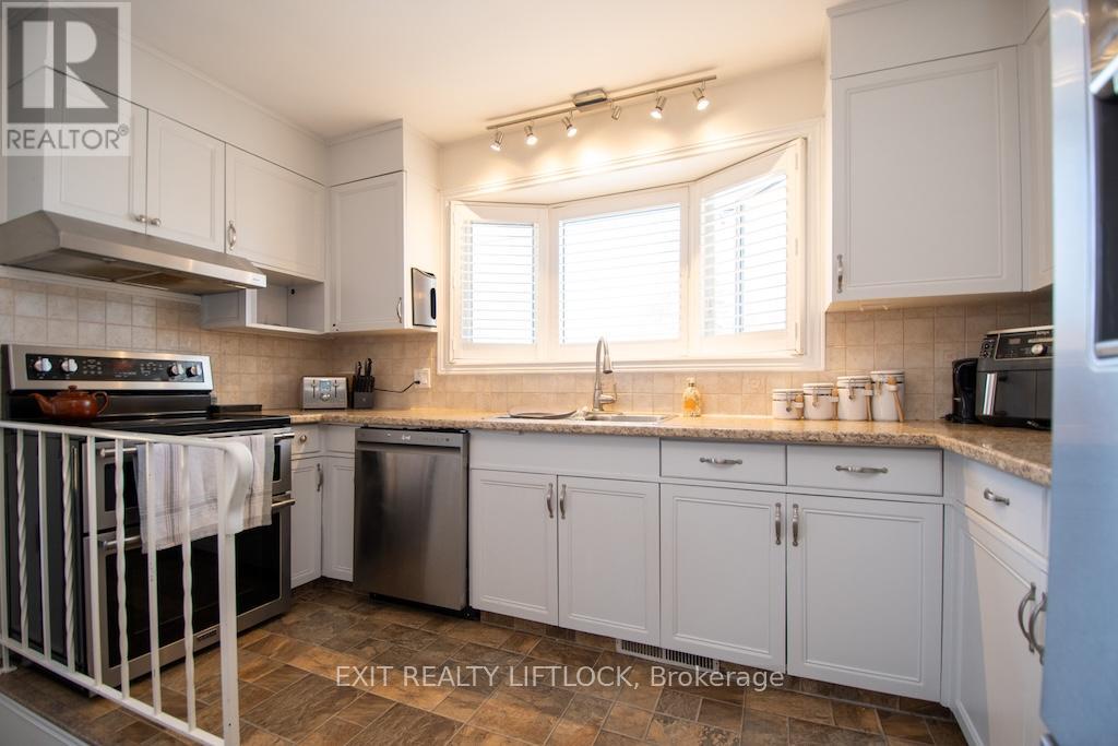 871 Westdale Avenue, Peterborough (Northcrest Ward 5), Ontario  K9H 6C5 - Photo 12 - X12977952