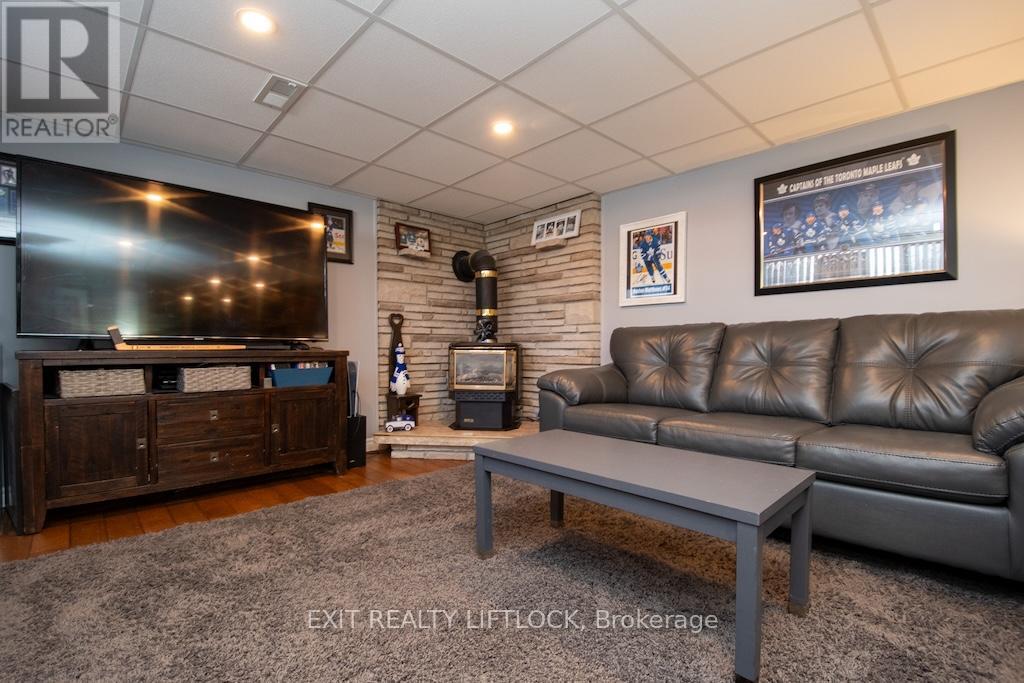 871 Westdale Avenue, Peterborough (Northcrest Ward 5), Ontario  K9H 6C5 - Photo 26 - X12977952