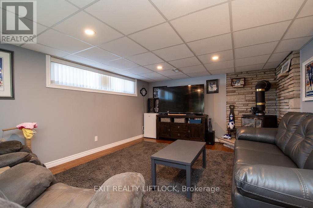 871 Westdale Avenue, Peterborough (Northcrest Ward 5), Ontario  K9H 6C5 - Photo 27 - X12977952