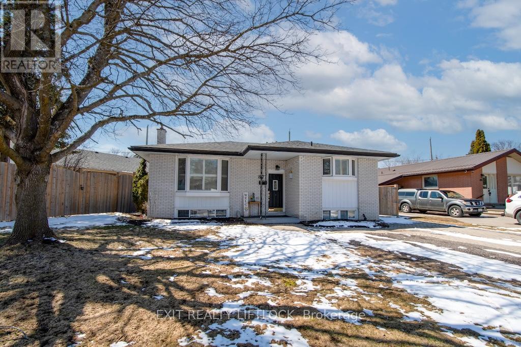 871 Westdale Avenue, Peterborough (Northcrest Ward 5), Ontario  K9H 6C5 - Photo 3 - X12977952