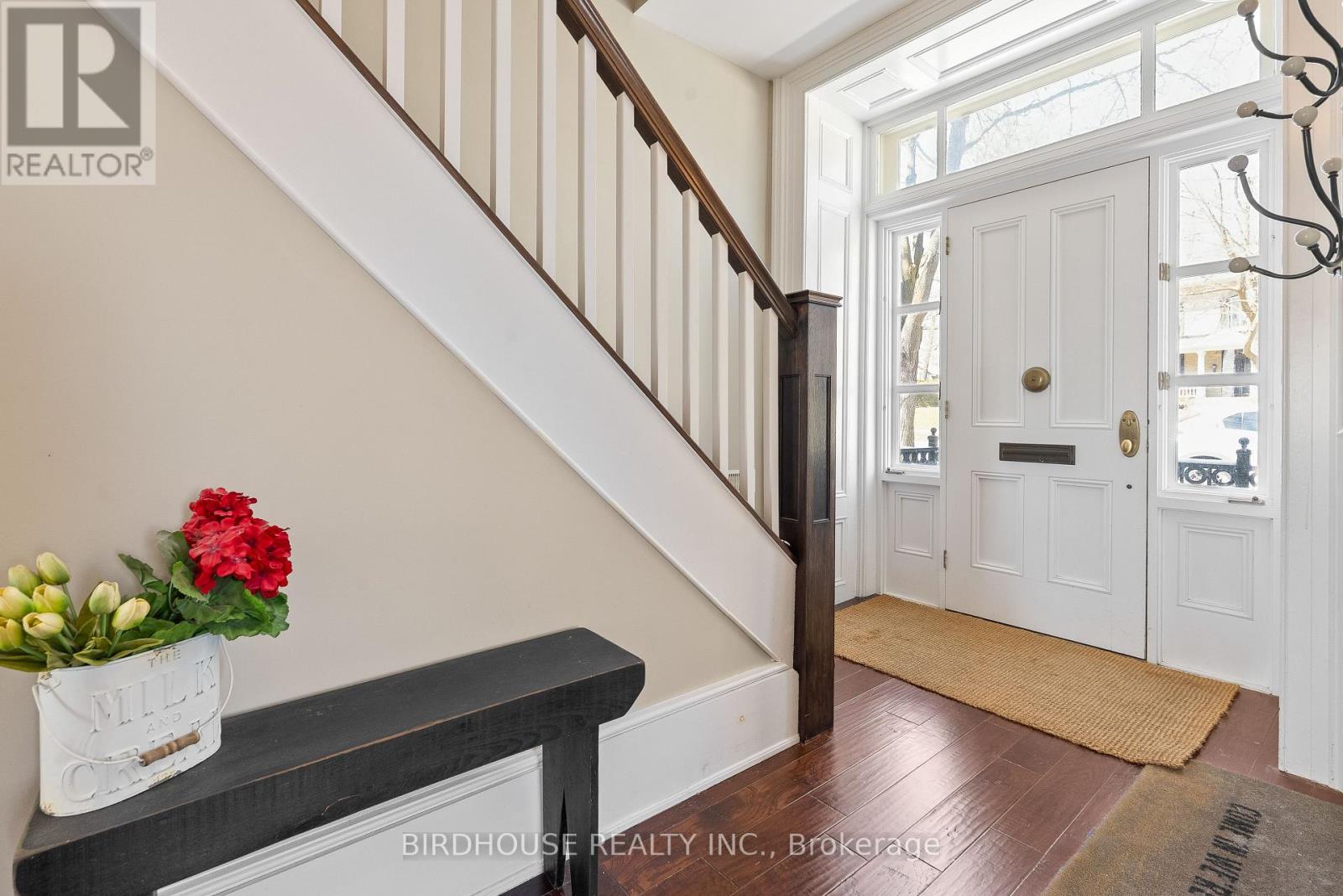 69 Bond Street W, Kawartha Lakes (Lindsay), Ontario  K9V 3R3 - Photo 4 - X12977996