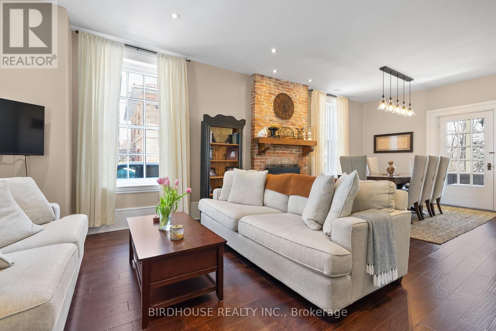 69 Bond Street W, Kawartha Lakes (Lindsay), Ontario  K9V 3R3 - Photo 6 - X12977996