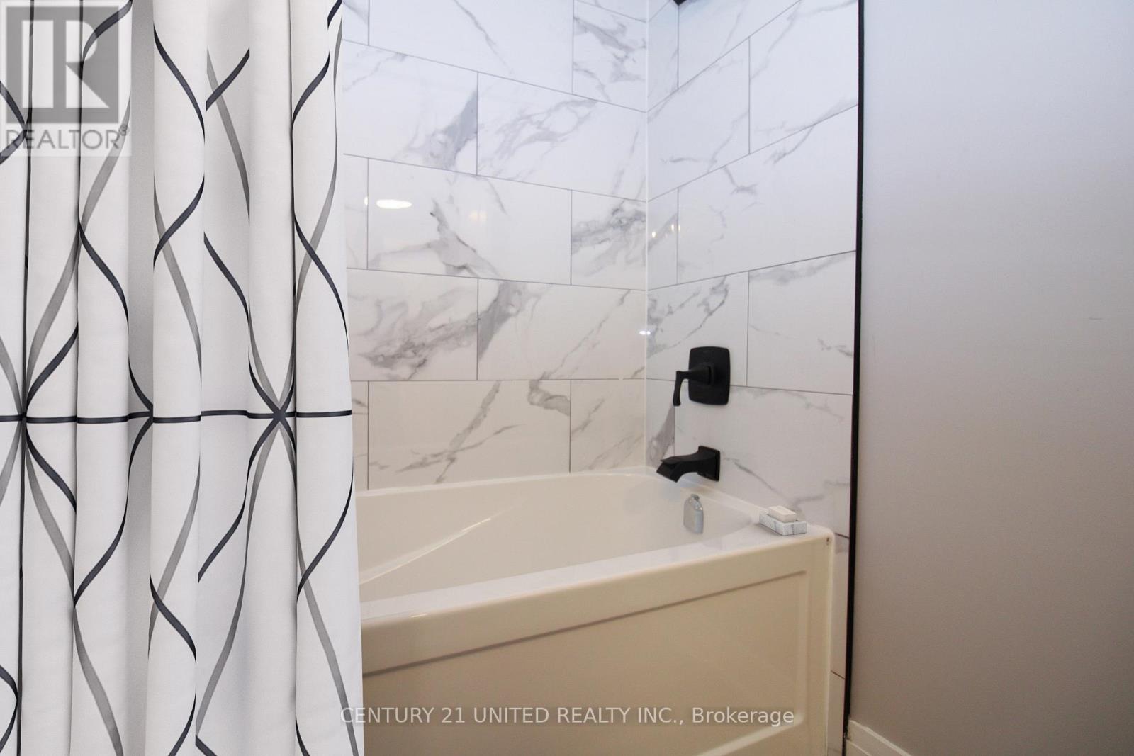 A - 889 Sydenham Road, Peterborough (Ashburnham Ward 4), Ontario  K9J 1K4 - Photo 8 - X12978058