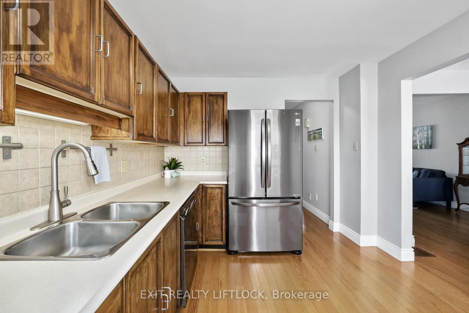 1243 Huntington Circle, Peterborough (Otonabee Ward 1), Ontario  K9K 2B4 - Photo 11 - X12978190