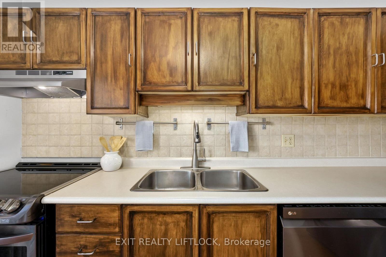 1243 Huntington Circle, Peterborough (Otonabee Ward 1), Ontario  K9K 2B4 - Photo 13 - X12978190