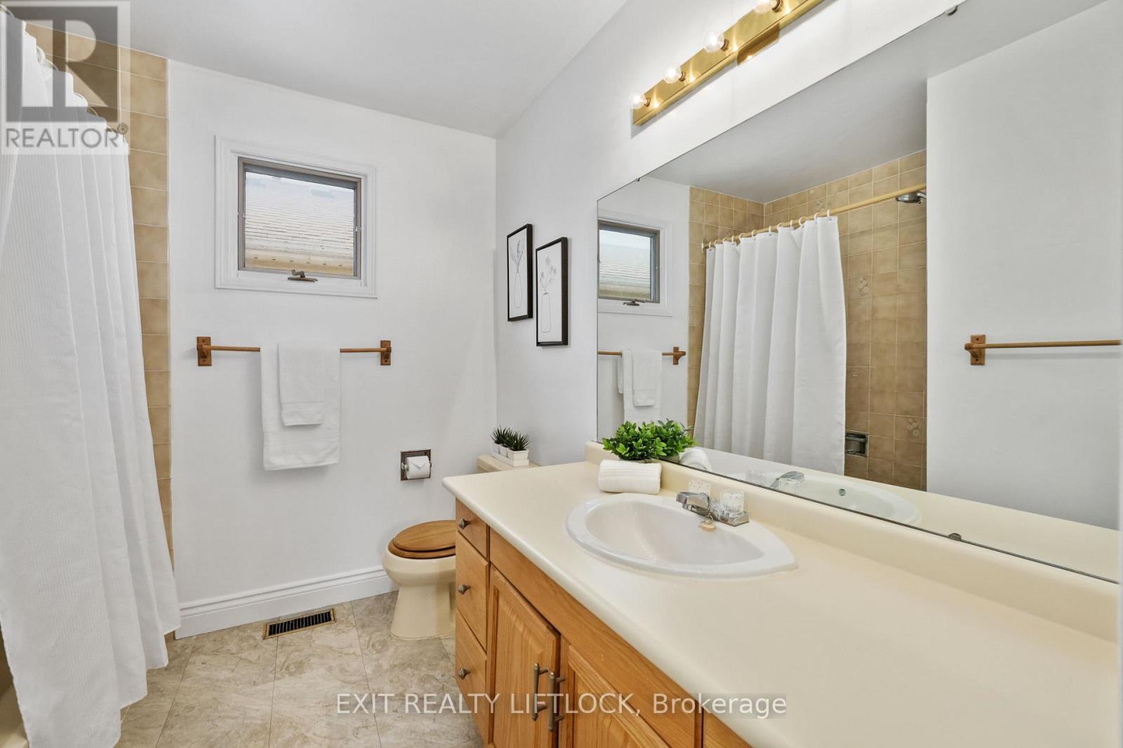 1243 Huntington Circle, Peterborough (Otonabee Ward 1), Ontario  K9K 2B4 - Photo 22 - X12978190