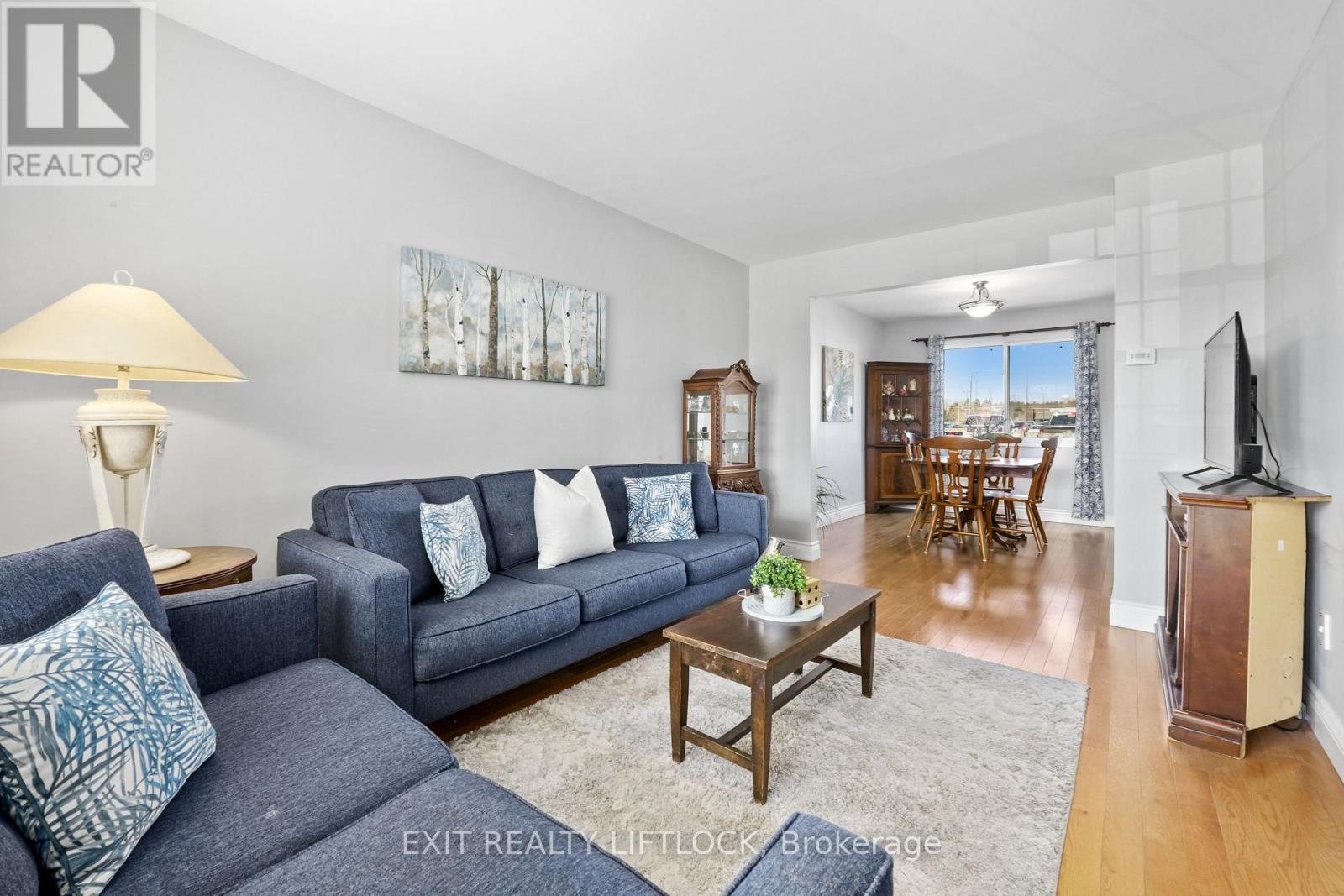 1243 Huntington Circle, Peterborough (Otonabee Ward 1), Ontario  K9K 2B4 - Photo 8 - X12978190