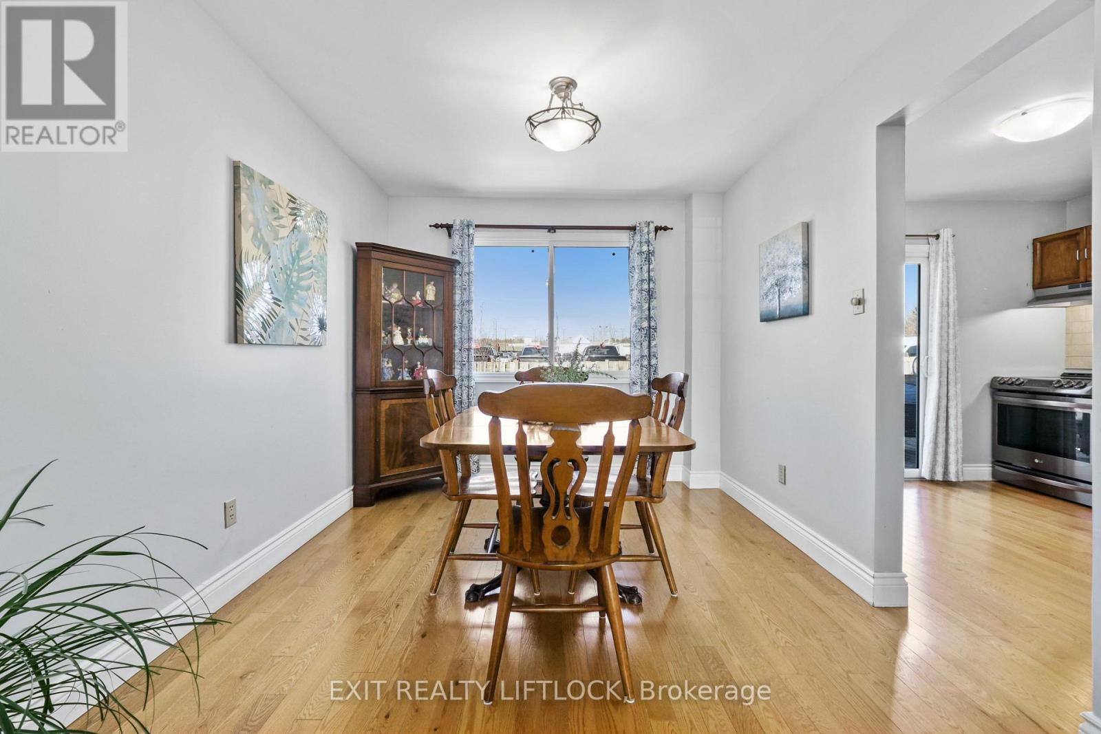 1243 Huntington Circle, Peterborough (Otonabee Ward 1), Ontario  K9K 2B4 - Photo 9 - X12978190