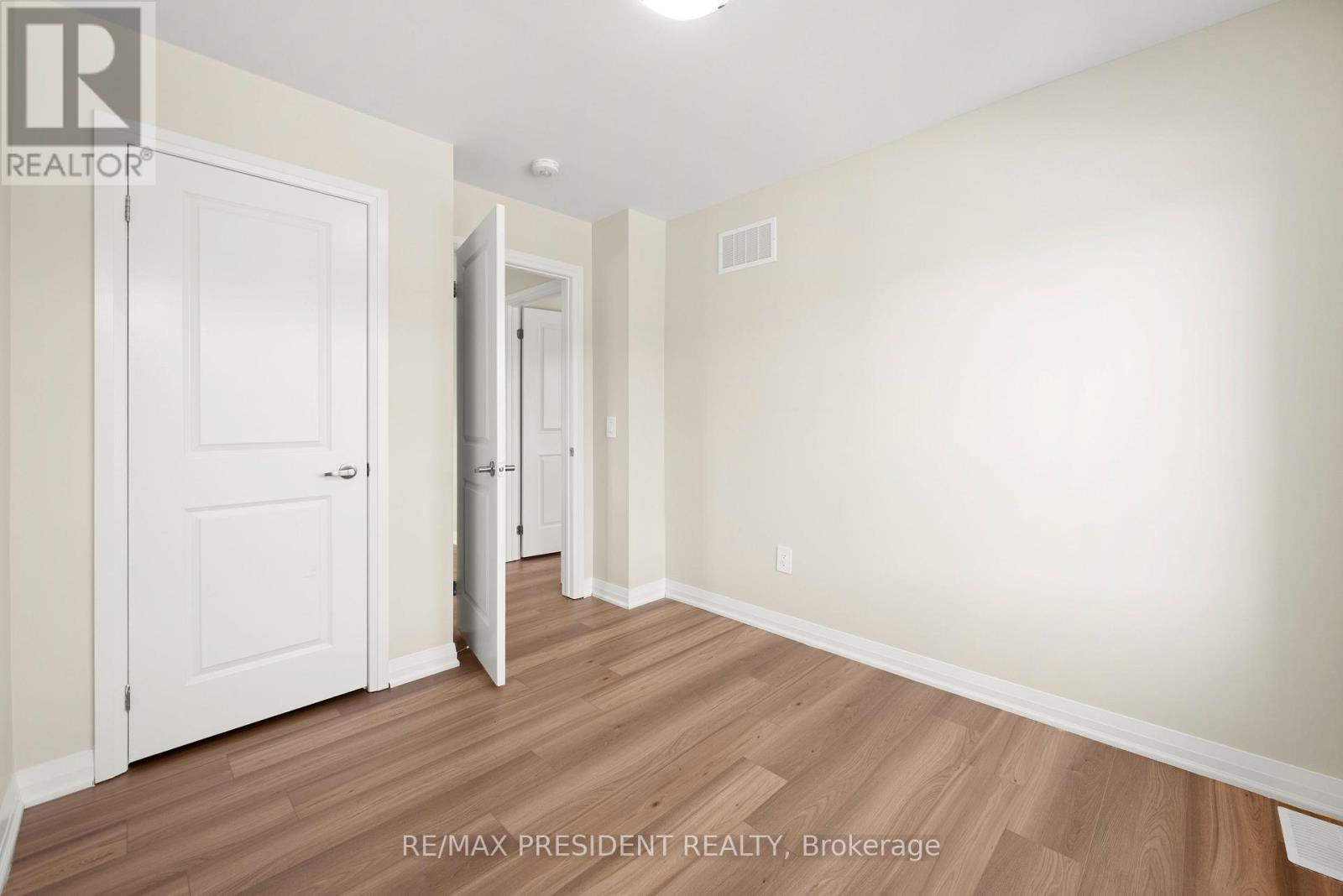 100 Corley Street W, Kawartha Lakes (Lindsay), Ontario  K9V 6C2 - Photo 26 - X12978090