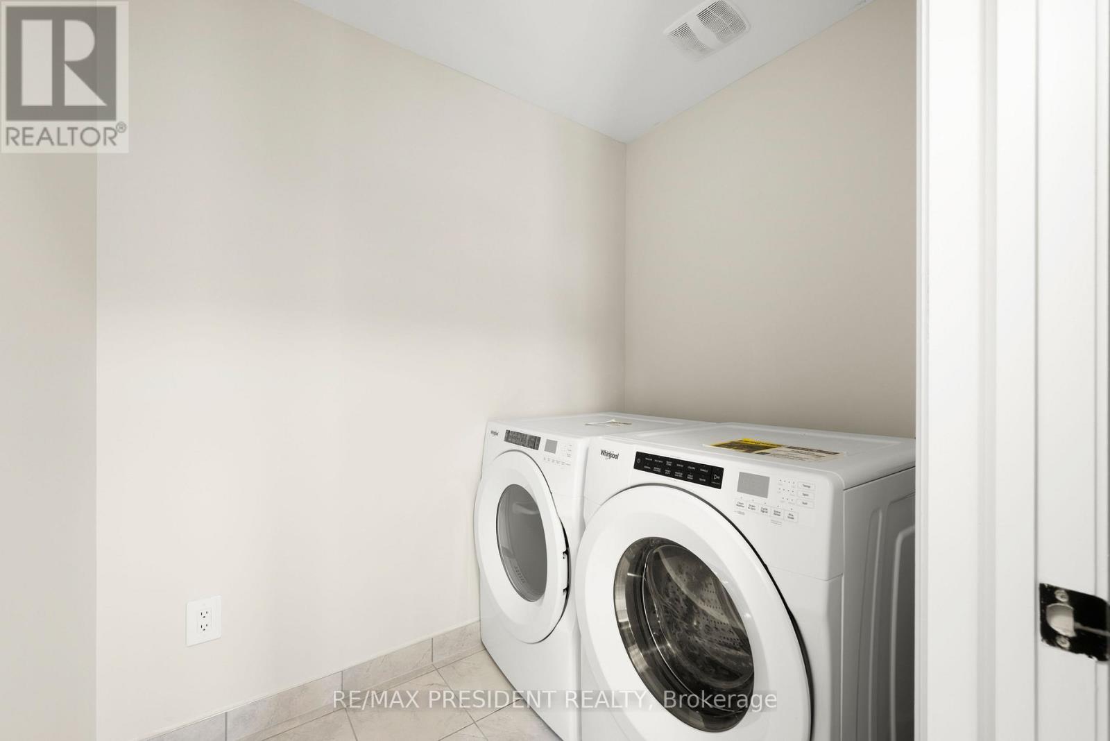 100 Corley Street W, Kawartha Lakes (Lindsay), Ontario  K9V 6C2 - Photo 32 - X12978090