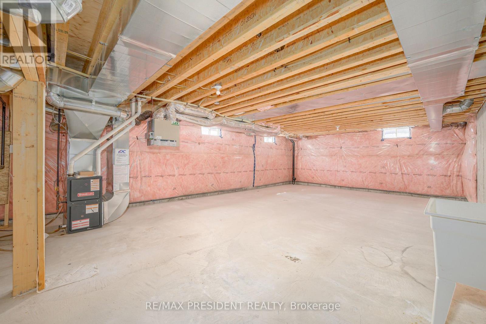 100 Corley Street W, Kawartha Lakes (Lindsay), Ontario  K9V 6C2 - Photo 45 - X12978090