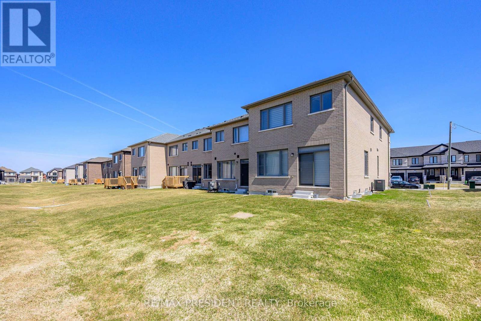 100 Corley Street W, Kawartha Lakes (Lindsay), Ontario  K9V 6C2 - Photo 49 - X12978090