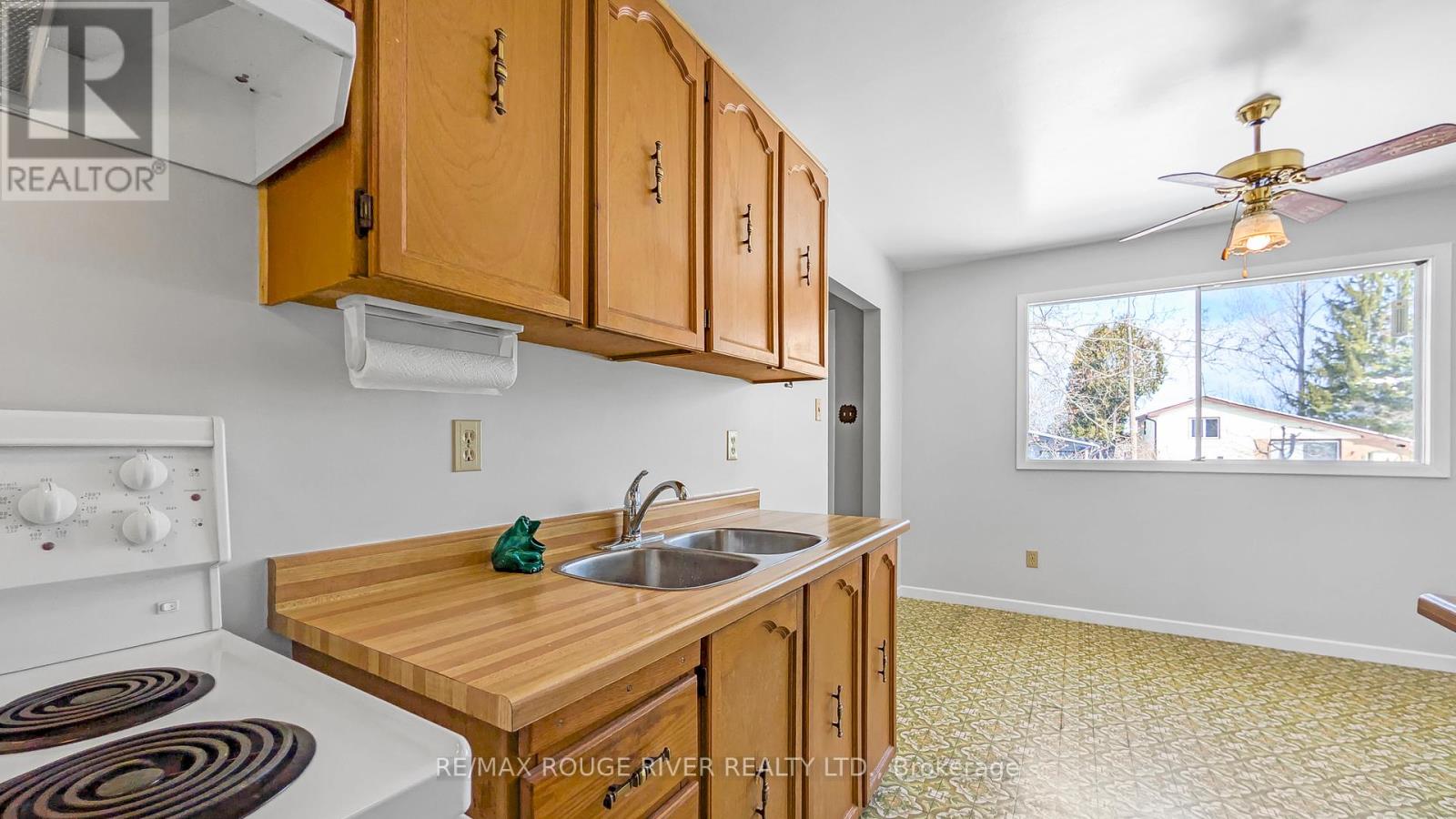 20 Coyle Crescent, Selwyn, Ontario  K9J 6X5 - Photo 16 - X12978378