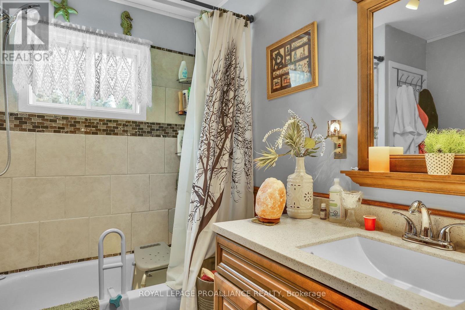 679 Upper Turriff Road, Bancroft (Dungannon Ward), Ontario  K0L 2L0 - Photo 17 - X12978550