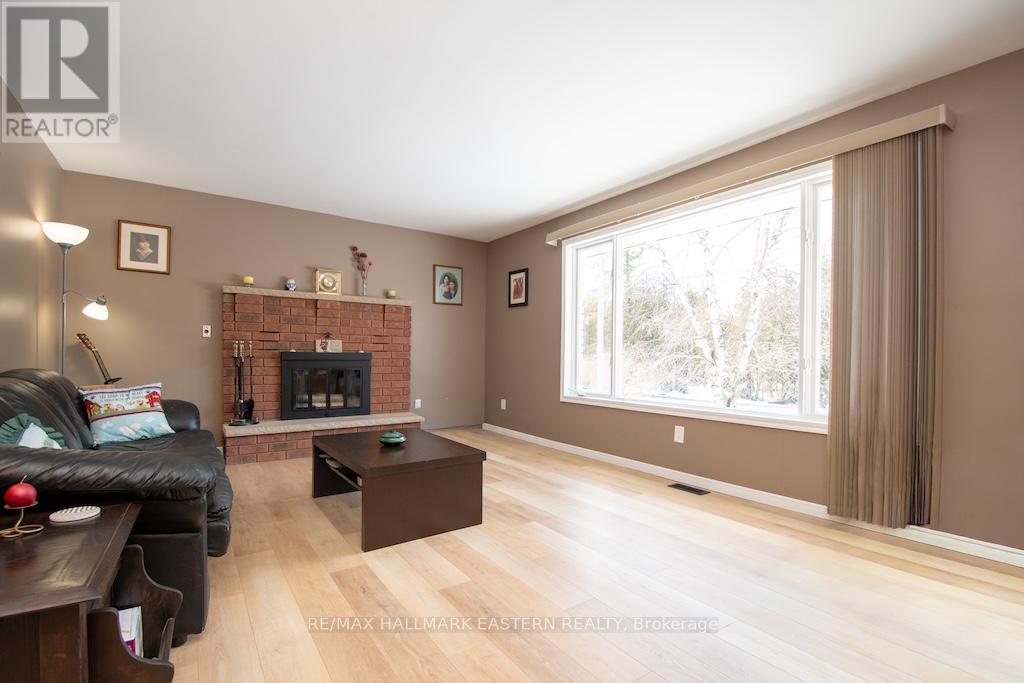 1079 Rock Road, Douro-Dummer, Ontario  K0L 3A0 - Photo 3 - X12978708