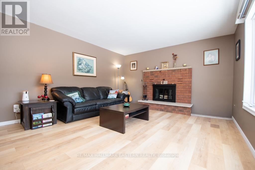 1079 Rock Road, Douro-Dummer, Ontario  K0L 3A0 - Photo 4 - X12978708