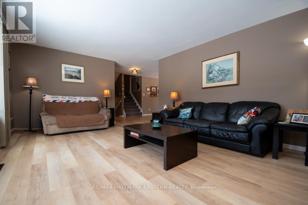 1079 Rock Road, Douro-Dummer, Ontario  K0L 3A0 - Photo 6 - X12978708