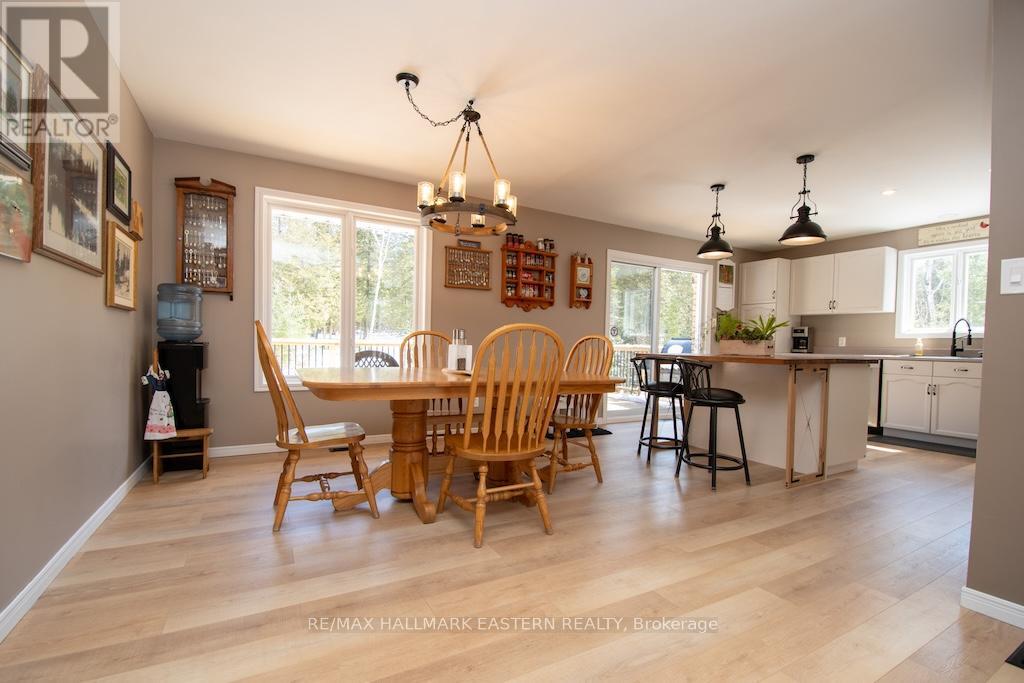 1079 Rock Road, Douro-Dummer, Ontario  K0L 3A0 - Photo 7 - X12978708