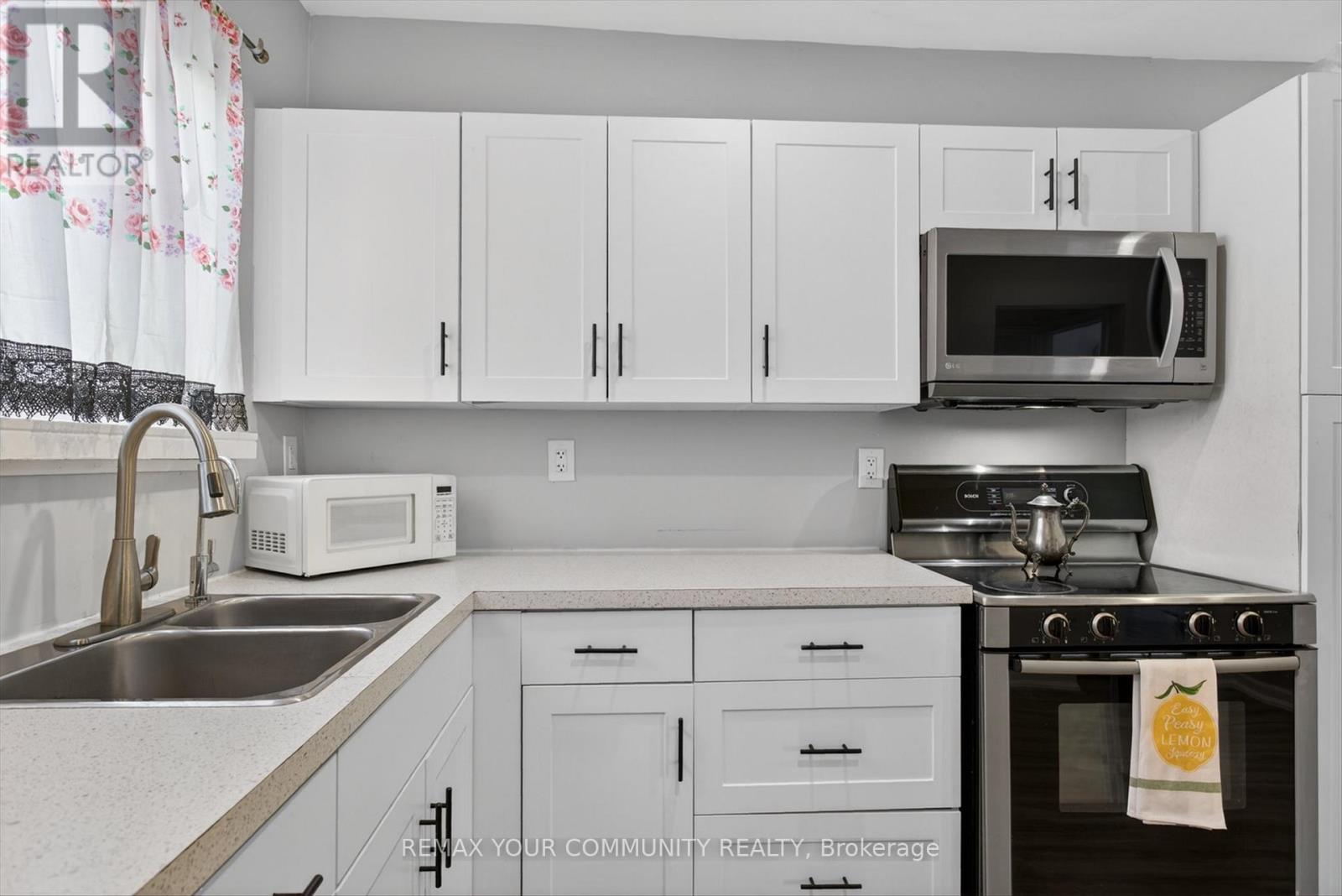 426 Wolsely Street, Peterborough (Northcrest Ward 5), Ontario  K9H 5A5 - Photo 10 - X12978466