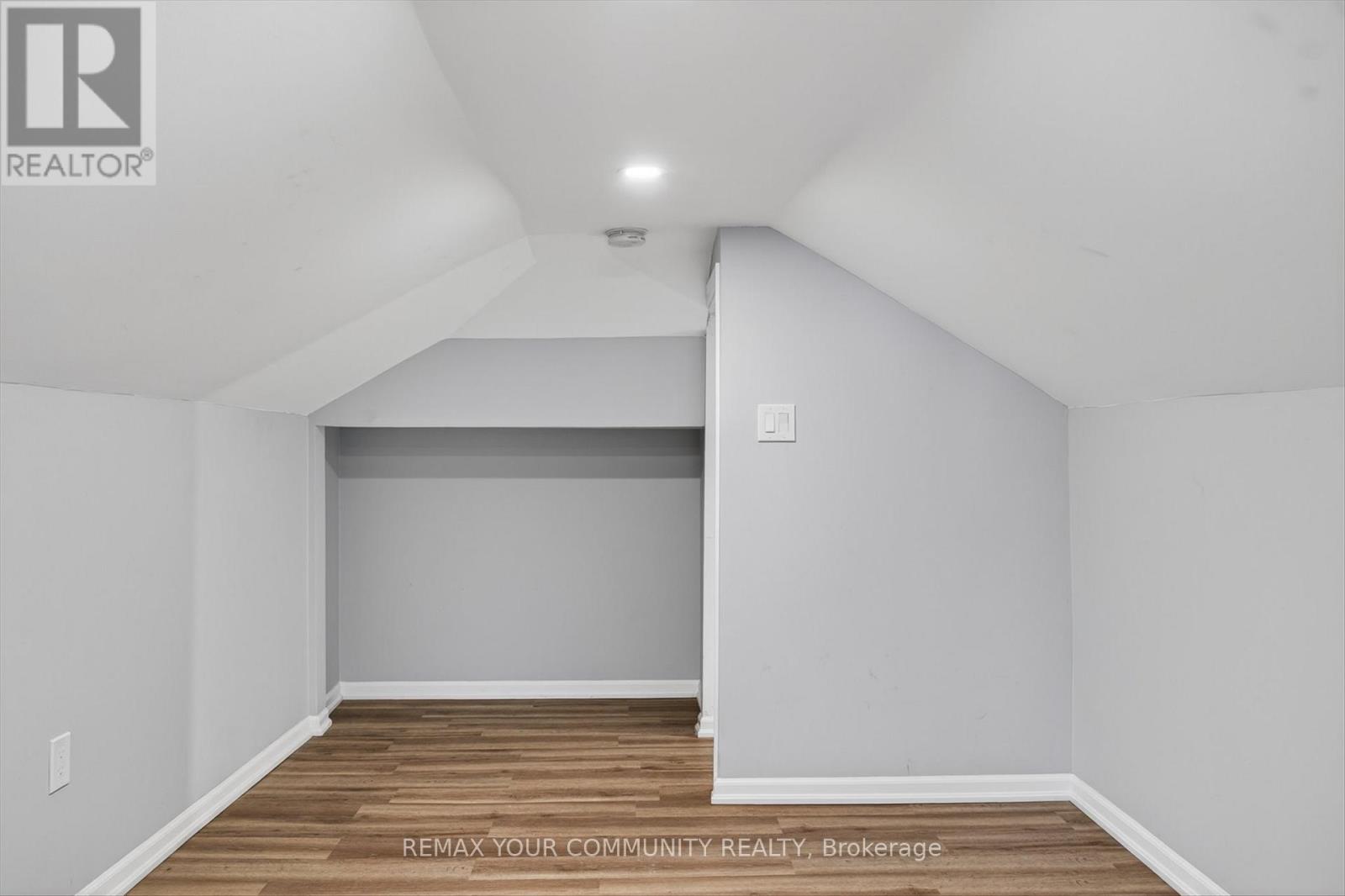 426 Wolsely Street, Peterborough (Northcrest Ward 5), Ontario  K9H 5A5 - Photo 18 - X12978466