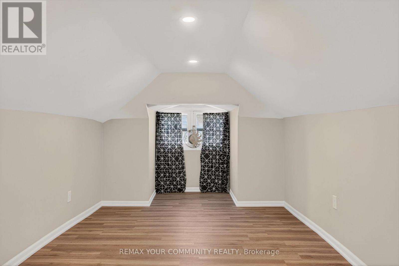 426 Wolsely Street, Peterborough (Northcrest Ward 5), Ontario  K9H 5A5 - Photo 19 - X12978466