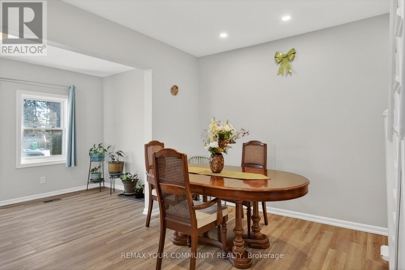 426 Wolsely Street, Peterborough (Northcrest Ward 5), Ontario  K9H 5A5 - Photo 6 - X12978466