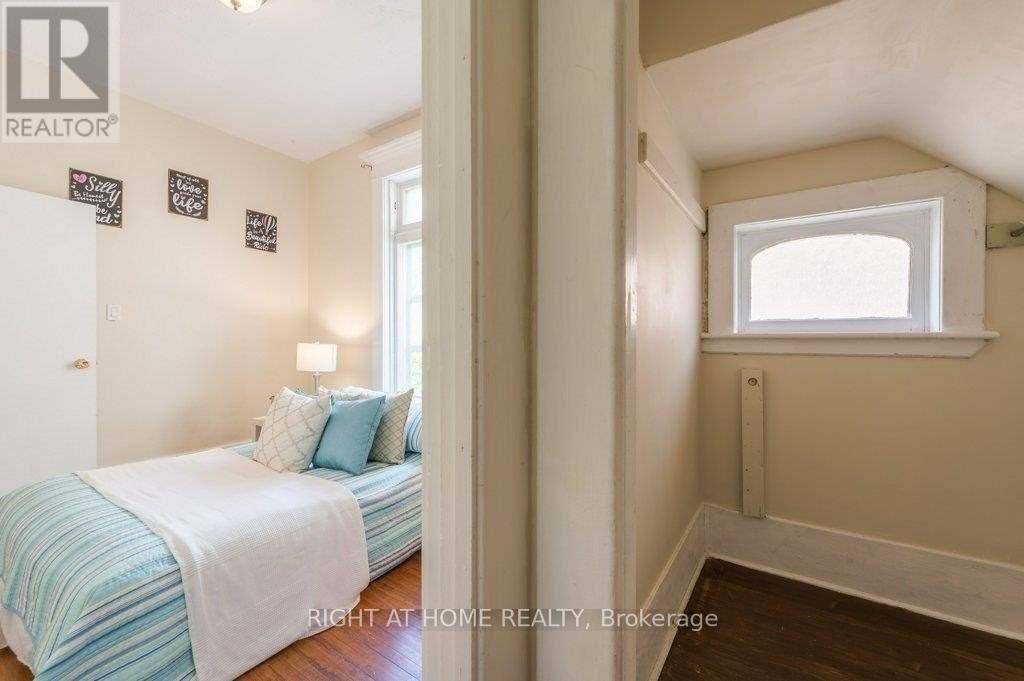 541 Aylmer Street N, Peterborough (Town Ward 3), Ontario  K9H 3W6 - Photo 17 - X12978560