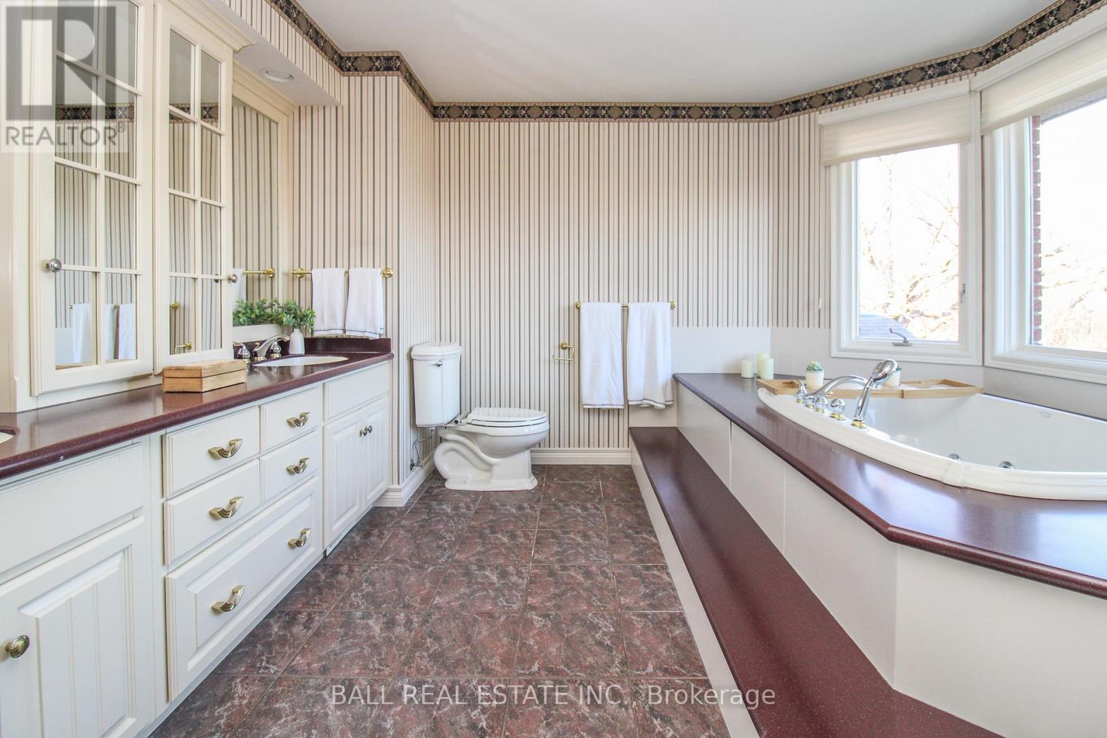 1166 Summit Drive, Peterborough (Otonabee Ward 1), Ontario  K9J 8A7 - Photo 24 - X12978848