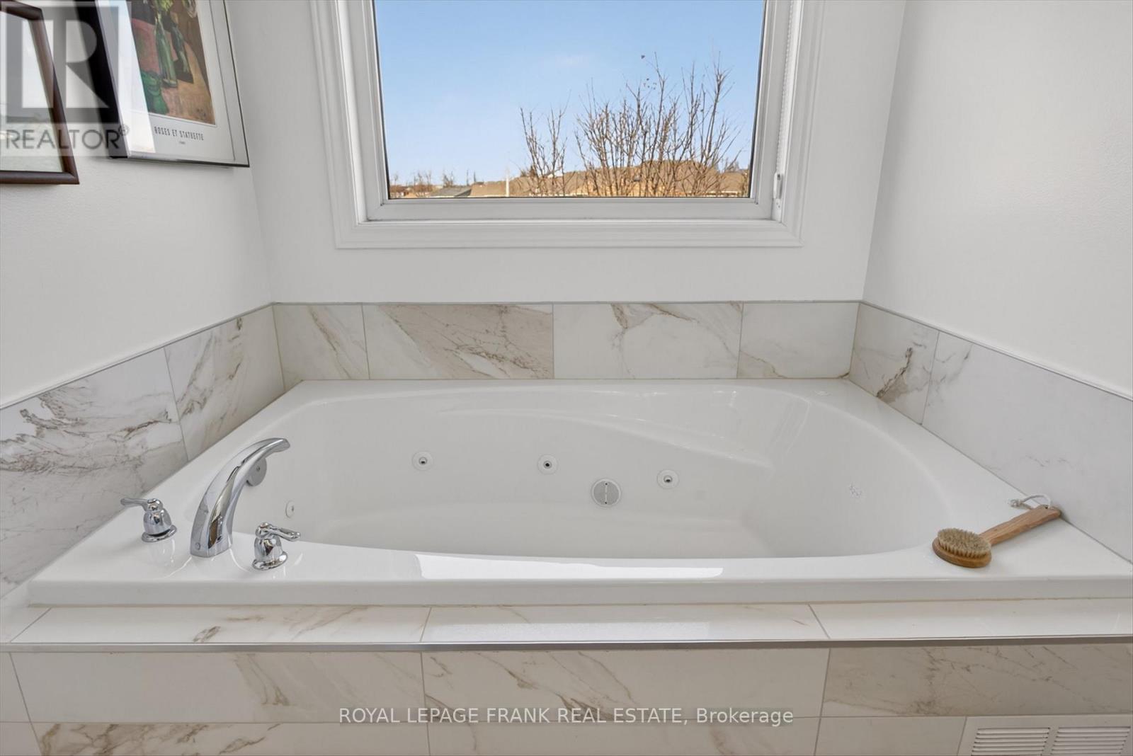 1504 Ireland Drive, Peterborough (Monaghan Ward 2), Ontario  K9K 2T2 - Photo 23 - X12979086