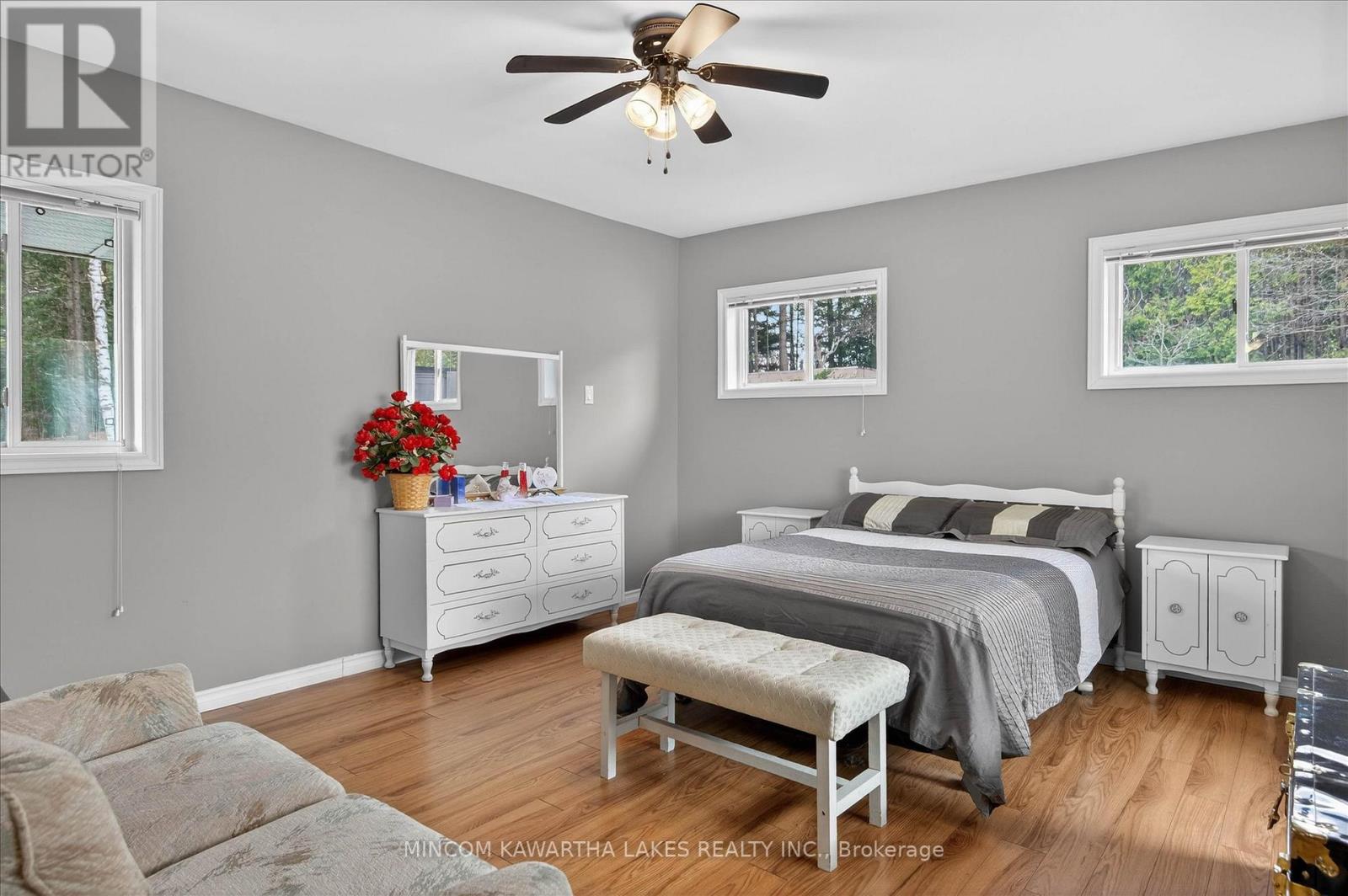 572 Fallis Line, Cavan Monaghan (Cavan Twp), Ontario  L0A 1G0 - Photo 11 - X12979506