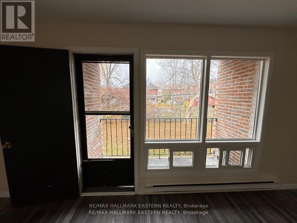 204 - 106 Lansdowne Street, Peterborough (Town Ward 3), Ontario  K9J 1Y1 - Photo 10 - X12979626