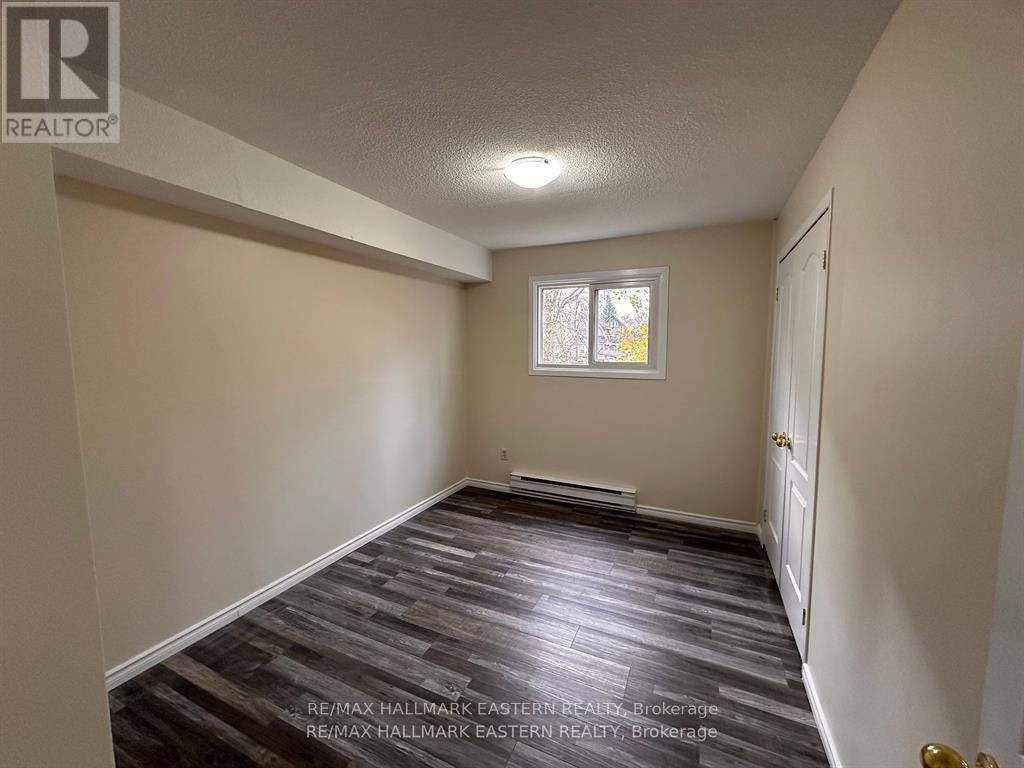 204 - 106 Lansdowne Street, Peterborough (Town Ward 3), Ontario  K9J 1Y1 - Photo 2 - X12979626